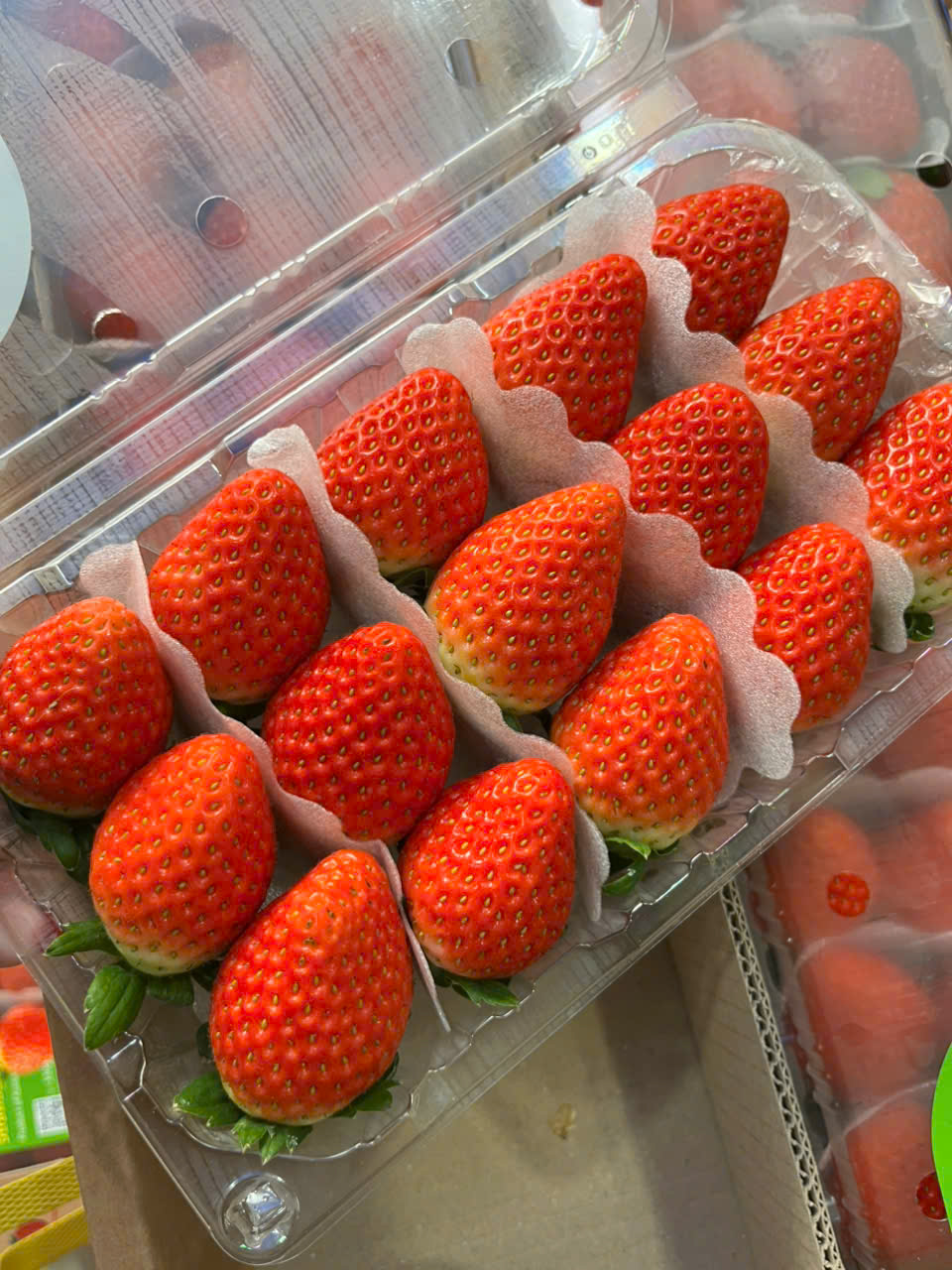 Dâu Hàn Quốc Golden 330gr