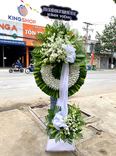 Mẫu Hoa Viếng – V03