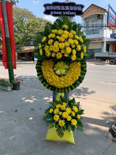 Mẫu Hoa Viếng – V07