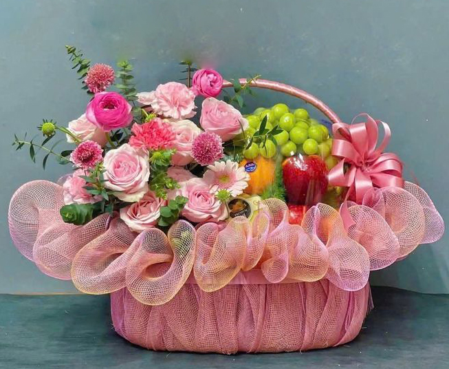Giỏ Trái Cây Kết Hợp Hoa Tươi Cao Cấp KF228