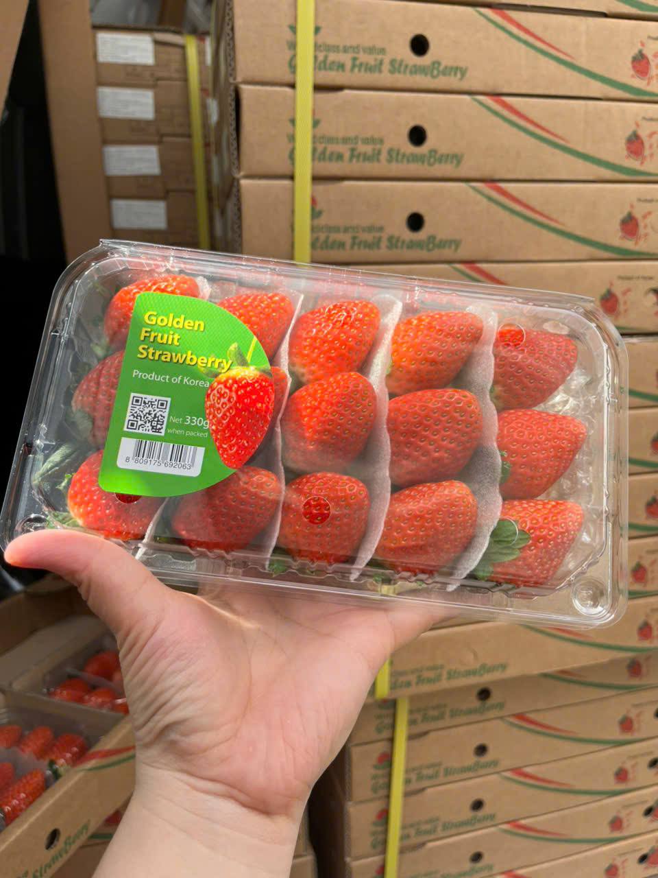 Dâu Hàn Quốc Golden Thùng 4 Hộp x 330gr