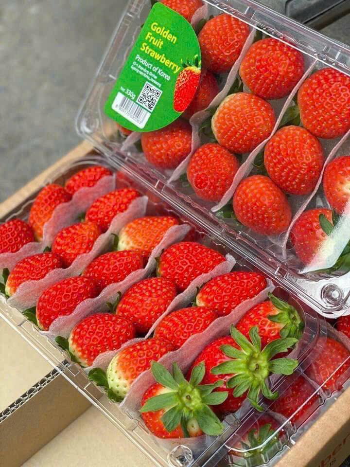 Dâu Hàn Quốc Golden Thùng 4 Hộp x 330gr