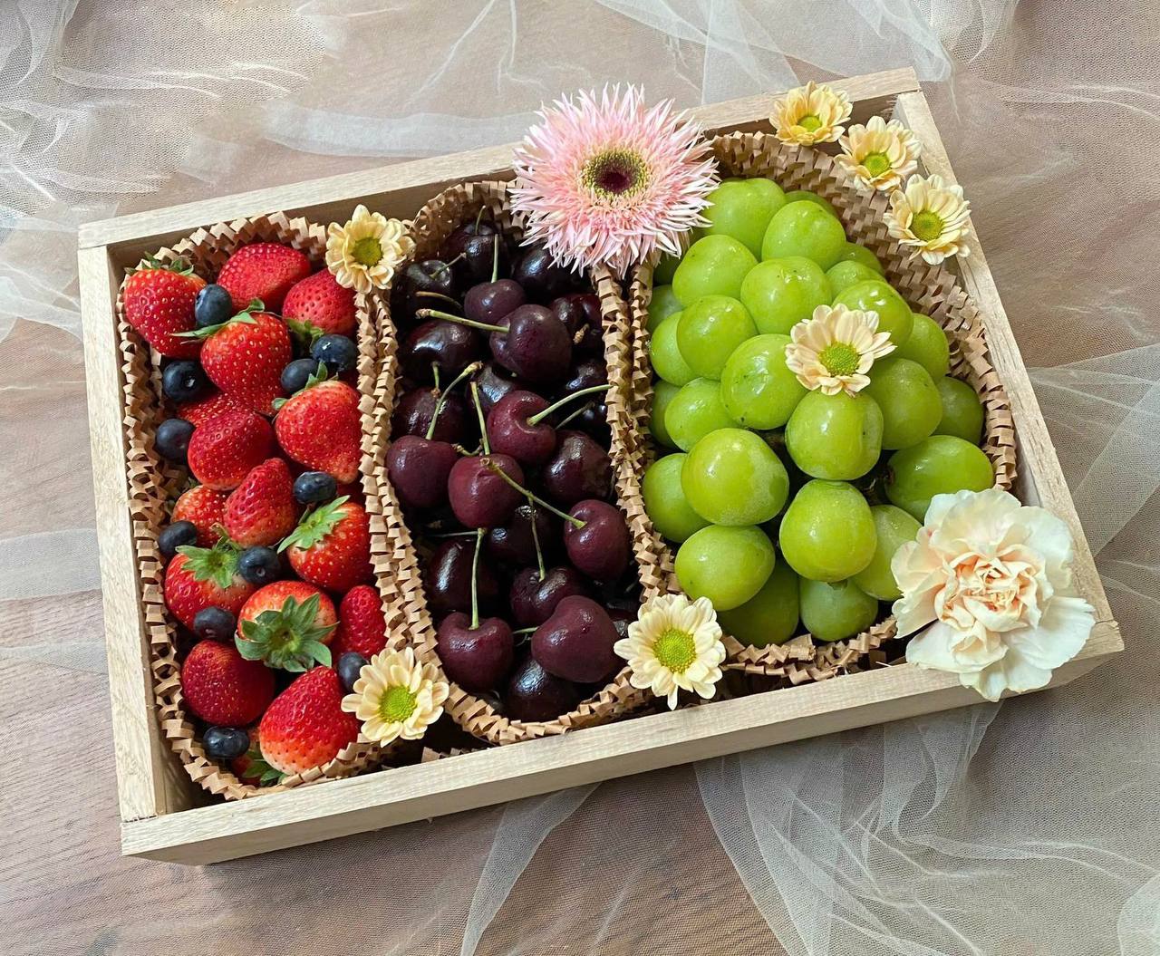 Hộp Trái Cây Quà Tặng Cao Cấp KF320