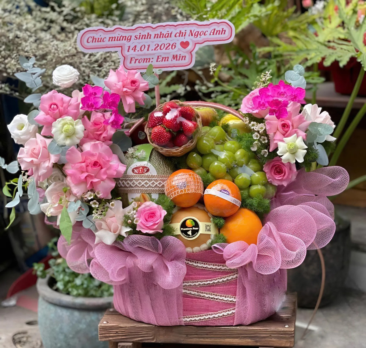 Giỏ Trái Cây Kết Hợp Hoa Tươi KF346