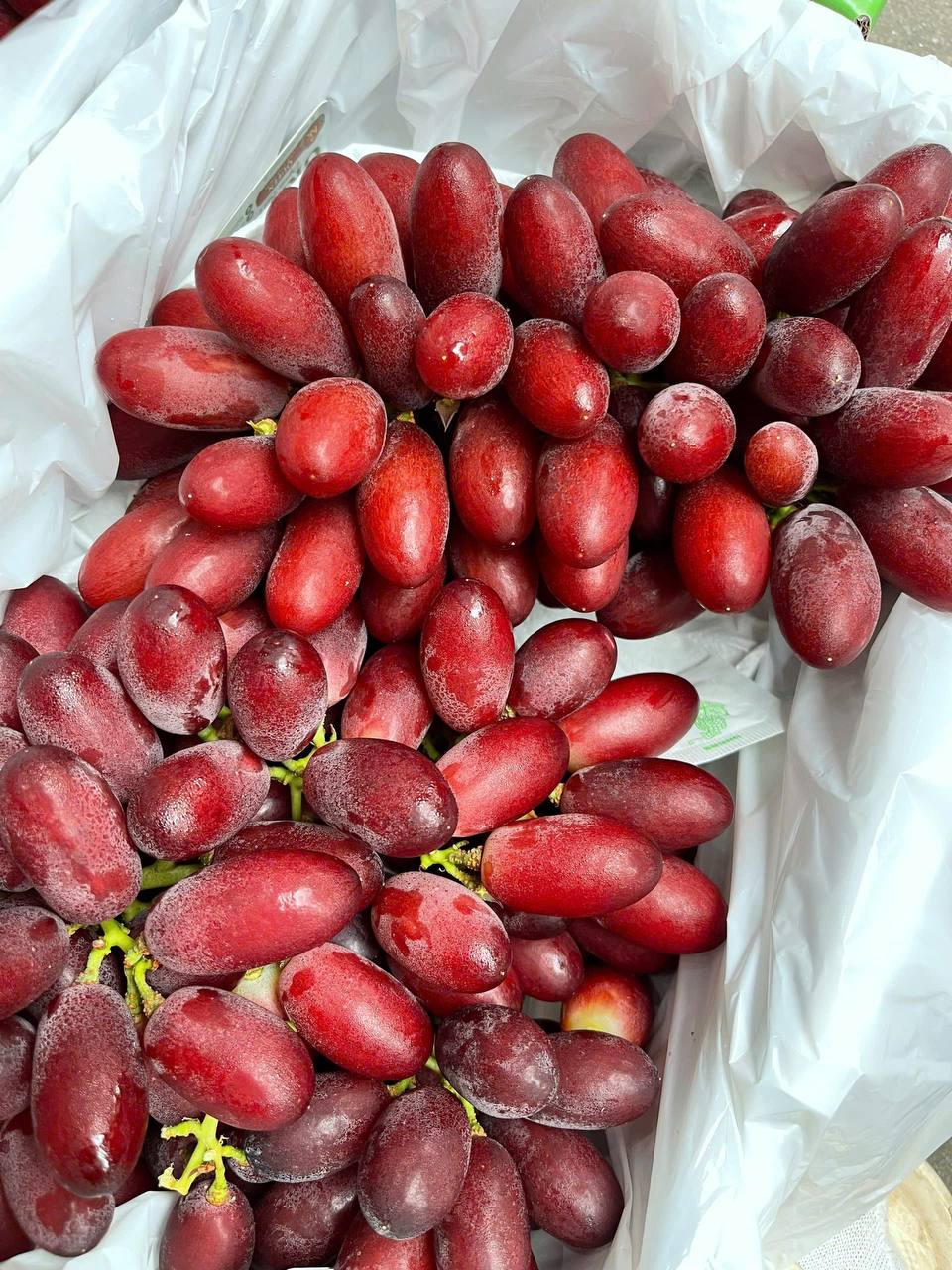Nho Đỏ Hoàng Hậu