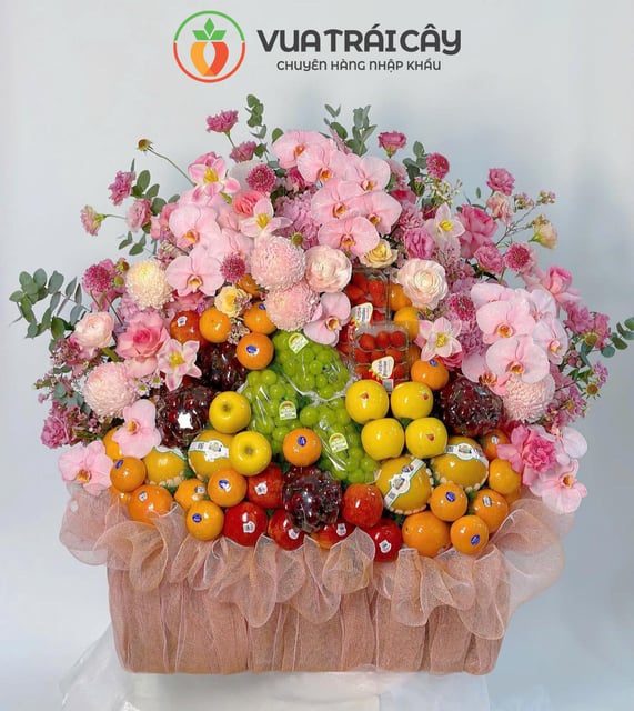 Giỏ Trái Cây Kết Hợp Hoa Tươi Luxury KF452